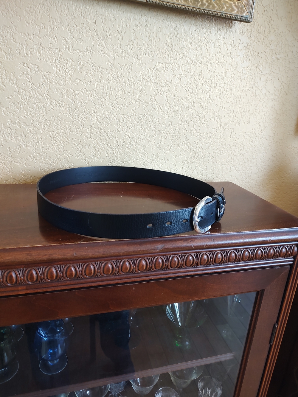 Fossil Black Leather Belt with Silver Rounded Buckle - Picture 4 of 12